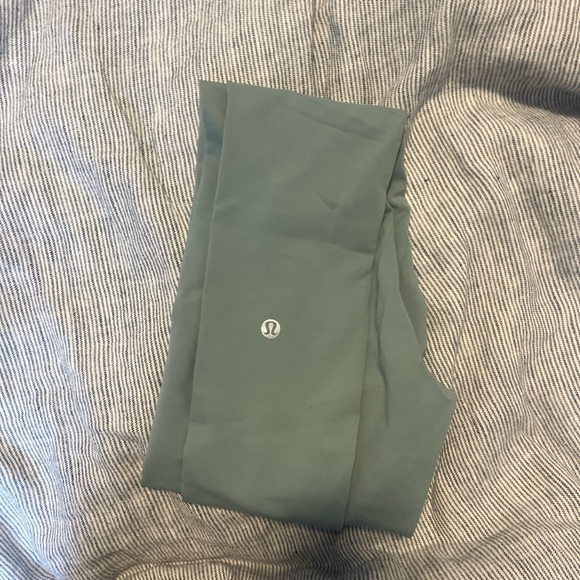 Lululemon teal leggings - Picture 1 of 3